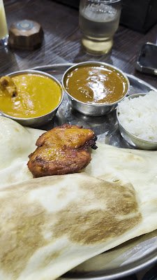SARATHI (Indian, nepali , Thai restaurant & bar) 사진 2