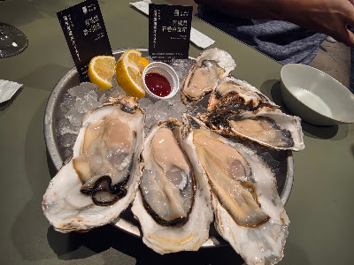 8TH SEA OYSTER Kitchen 사진 3