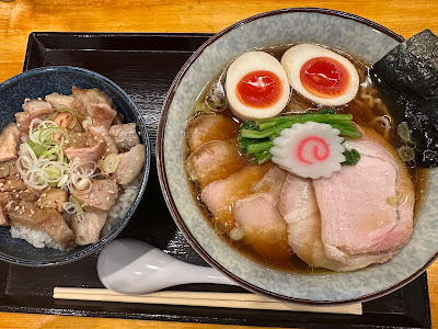 ハちゃんラーメン 新橋店 사진 5