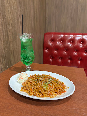 喫煙喫茶オールドルーキーカフェ溜池山王店 / Smoking cafe Old Rookie Cafe Tameike-sannou 사진 4