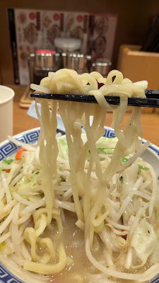 탄멘 토나리 마루노우치점 사진 2