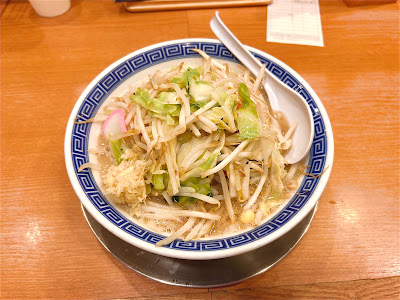 탄멘 토나리 마루노우치점 사진 4