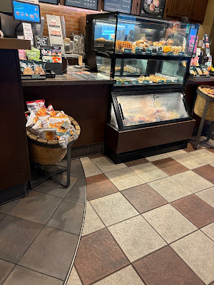 Starbucks Coffee - Shinjuku South Entrance 사진 3