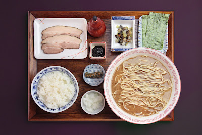 炭火焼濃厚中華そば 倫道 사진 3