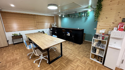 ANOTHER DESK 사진 2