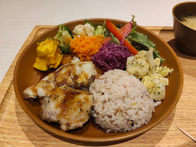 鳥◯食堂×タニタカフェ 亀戸店 사진 3