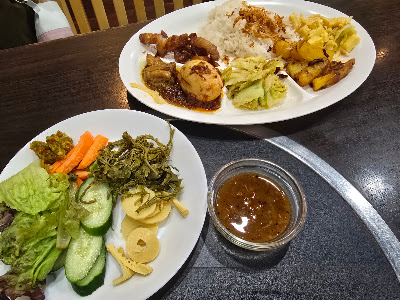 SRR Burmese Restaurant 사진 4