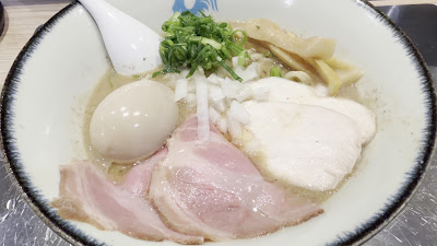 鶏之諺TOKYO01 大阪鶏白湯らーめん 사진 2