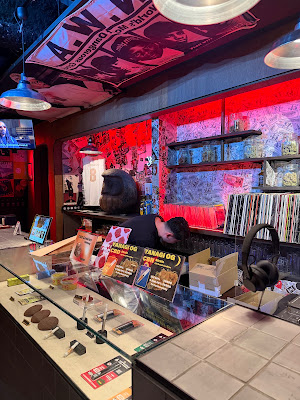CBD SHOP -YANAGI- Legal Weed Dispensary 사진 4