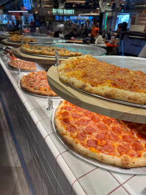 PIZZA SLICE MIYASHITA PARK 사진 3