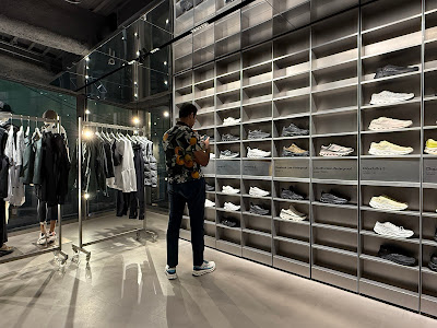 On Store Tokyo Cat Street 사진 3