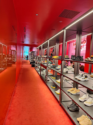 Onitsuka Tiger Yellow Concept Store 사진 3