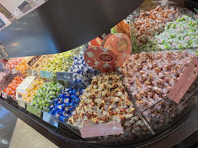 Lindt Yūrakuchō Marui Store 사진 4