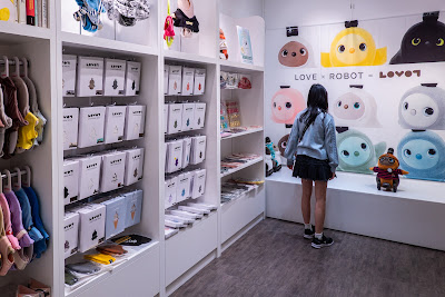LOVOTストア 新宿髙島屋 사진 3
