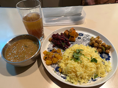curry & chicken over rice 344 사진 4
