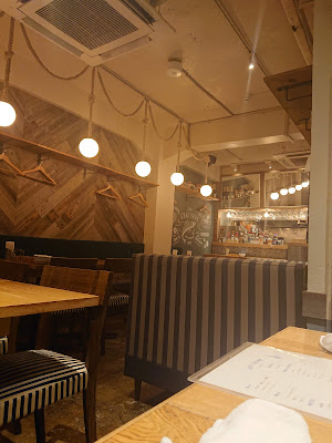 地中海バル GRATERRA グラテッラ 新宿3丁目店 사진 4