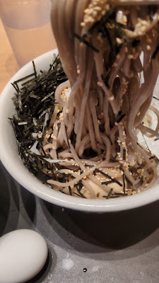 なぜ蕎麦にラー油を入れるのか。御茶ノ水店 사진 2