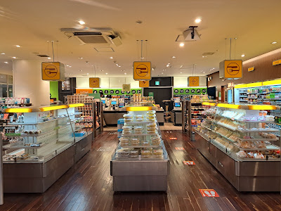 FamilyMart 사진 2