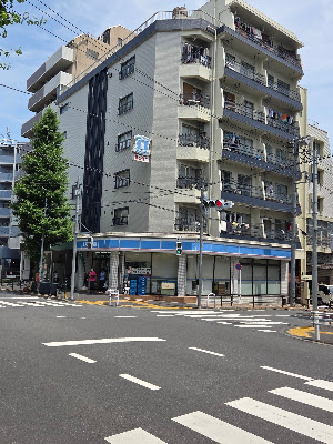 Lawson 사진 3