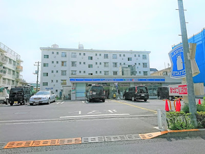 Lawson 사진 3