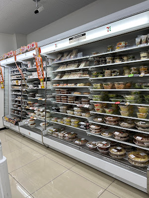 7-ELEVEN DR Nishi-Shinjuku Daiwa Roynet Hotel Store 사진 3