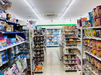 FamilyMart 사진 2