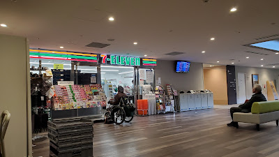 세븐일레븐 AIM일본의과대학부속병원점 사진 2