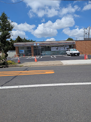 セブン-イレブン 足立加賀２丁目店 사진 4