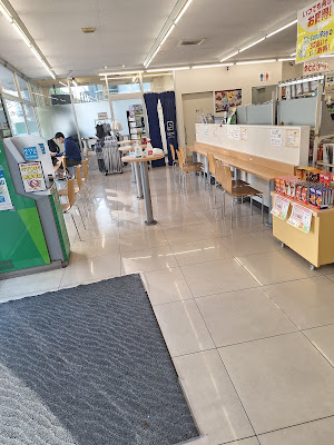 FamilyMart 사진 2