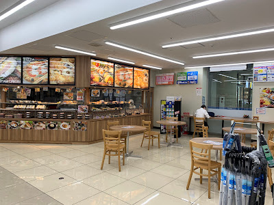 Lawson 사진 2