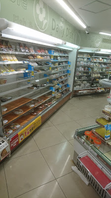 Lawson 사진 2