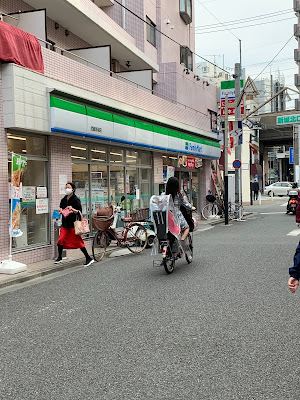 ファミリーマート 武蔵新城南口店 사진 5