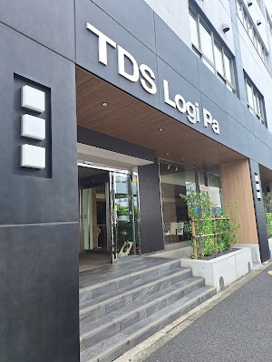 Lawson 사진 3