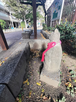 野田緑道 猫のお地蔵さん 사진 2