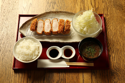 Okura, charcoal-grilled Tonkatsu pork cutlet 사진 3