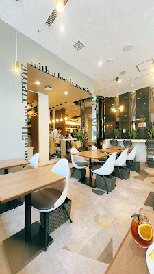 cafe&bar TipToe 御堂筋本町店 사진 3