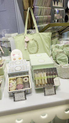 LADURÉE Lucua Osaka Store 사진 2