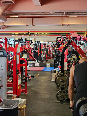 Gold's Gym Umeda Osaka 사진 2