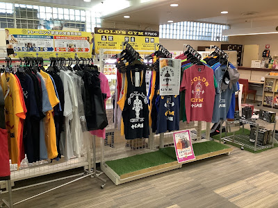 Gold's Gym Juso in Plaza Osaka 사진 2