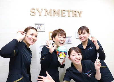 小顔矯正専門店シンメトリー 梅田店 사진 4