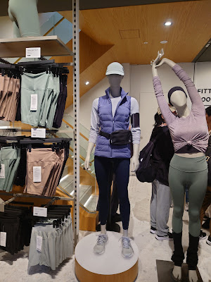 Lululemon Midosuji 사진 3