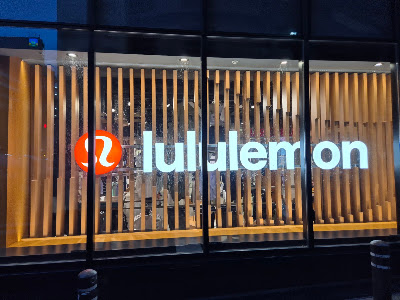 Lululemon Midosuji 사진 4