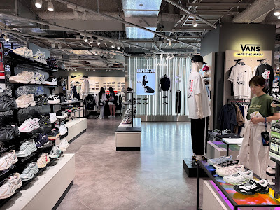 ABC-MART GRAND STAGE LINKS UMEDA Shop 사진 2