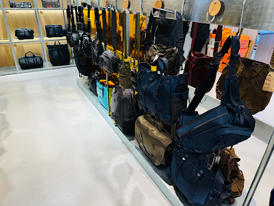 CLOAKROOM by PORTER 阪急うめだ本店 사진 2