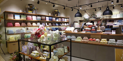HIORIE Towel Factory in Japan - Namba Parks 사진 3