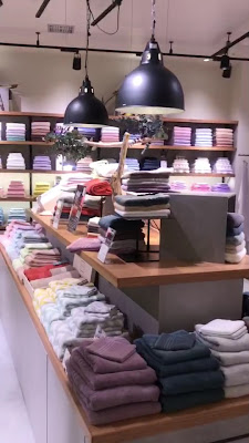 HIORIE Towel Factory in Japan - Namba Parks 사진 2