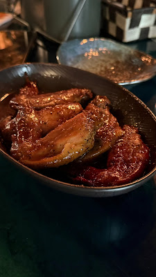 洞窟と隠れ家にこだわり過ぎて、隠れ過ぎた暇な店 One Curry BAR M's 사진 2