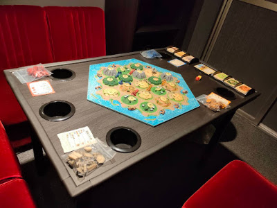 ボードゲームカフェ&Bar Spiel 사진 2