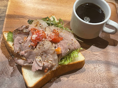 食の楽市研究所 CAFE&BAR YGGDRASIL 사진 4