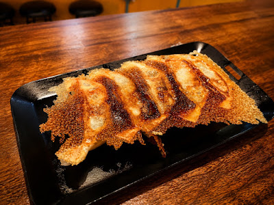 餃子とワインとetc…明日晴レルカナ/GYOZA BAR ASHITA HARERUKANA 사진 3